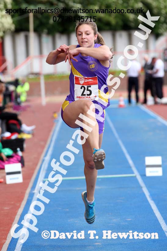 Senior girls triple jump, English Schools Track and Field. Photo: David T. Hewitson/Sports for All Pics